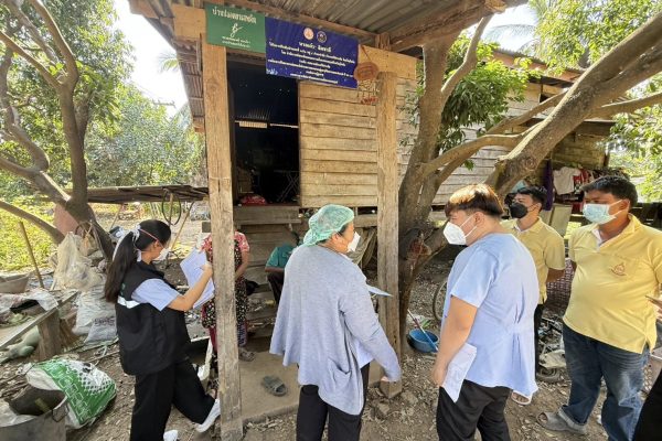 ลงพื้นที่ติดตามกำกับการรับประทานยา